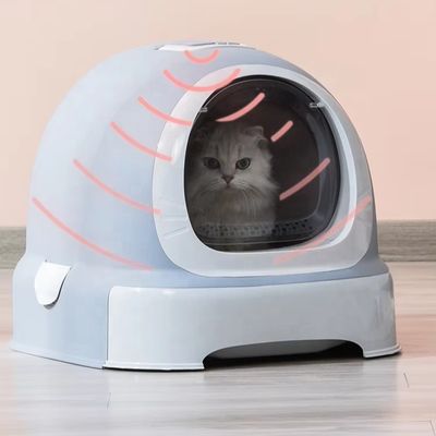Facile à nettoyer Doraemon Design Cat Litter Box avec scooper et couvercle empêcher la dispersion de la litière