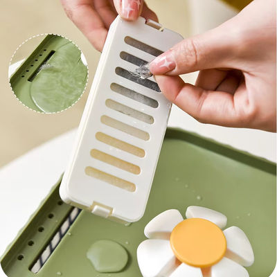 Dispenser automatique de fontaine d'eau pour chat en plastique en forme de fleur pour l'alimentation des animaux domestiques