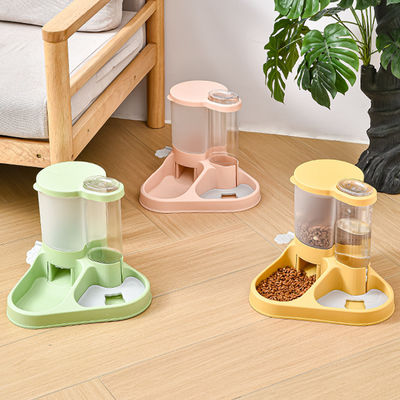 Réglage automatique de l'alimentation des chiens et des chats et du distributeur d'eau