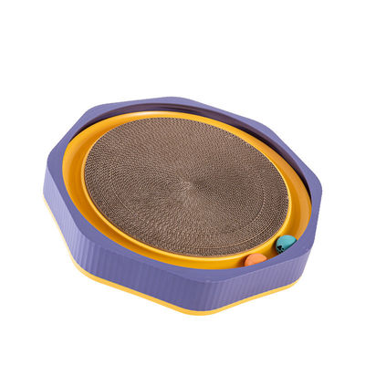 Service de personnalisation OEM/ODM fourni carte à gratter ondulée de chat avec jouet à billes