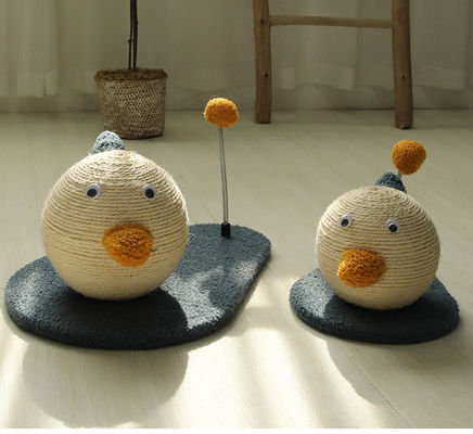 C'est un jouet de chat en forme de canard.