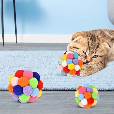4cm Cute Plush Balls Faux Feather Bell Cat Chew Toy avec du matériau ABS/PC durable
